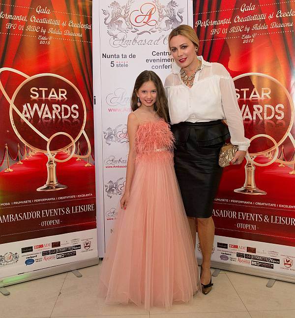 Rochita-Bianca-Star-Awards-Dana-Savuica