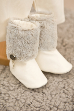 Botosei botez baieti Tzarevici, model cizmulita, cu blanita ecologica