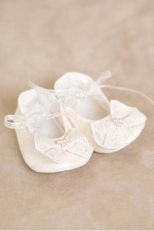 Rose Pearls - Baby Girl Bootees